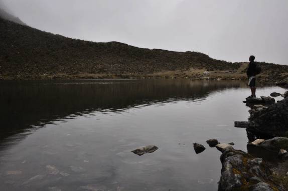 Lagoa a 4 miil metros de altitude, na região dos Andes venezuelanos, perto de Mérida